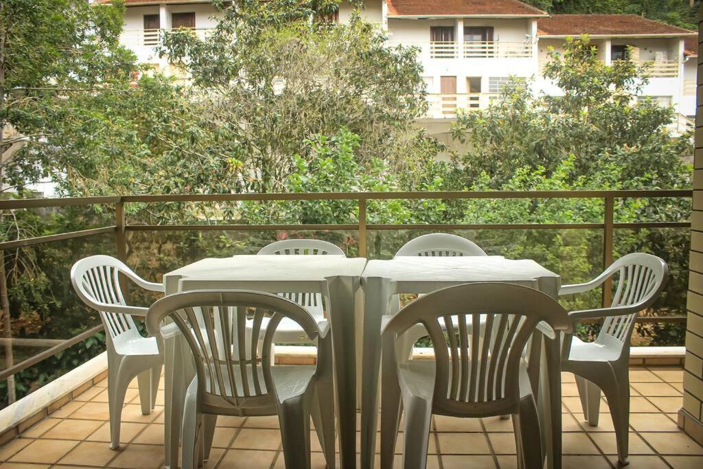 Charmoso 2 Dorm Grande Apartamento *